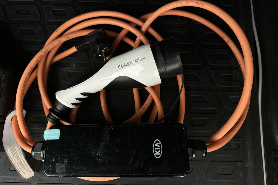 Продам Kia Niro 64 кВт Макс. комплектація 2020 года в Львове