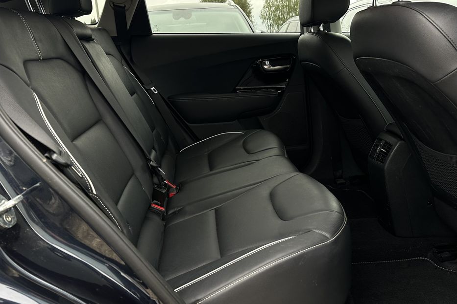Продам Kia Niro 64 кВт Макс. комплектація 2020 года в Львове