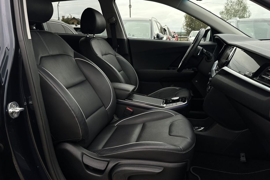Продам Kia Niro 64 кВт Макс. комплектація 2020 года в Львове