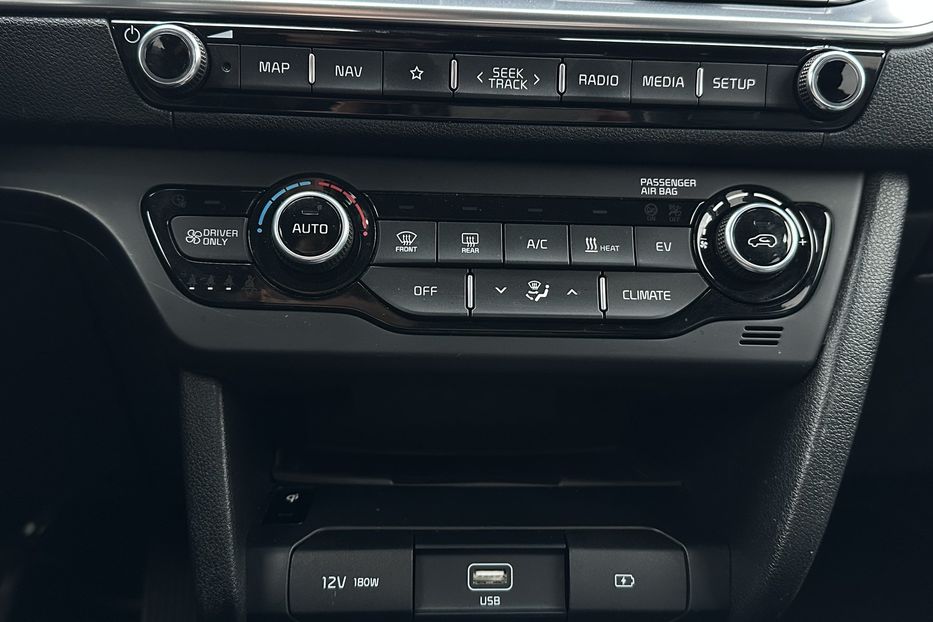 Продам Kia Niro 64 кВт Макс. комплектація 2020 года в Львове