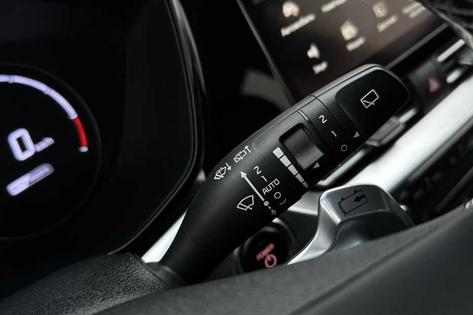 Продам Kia Niro 64 кВт Макс. комплектація 2020 года в Львове