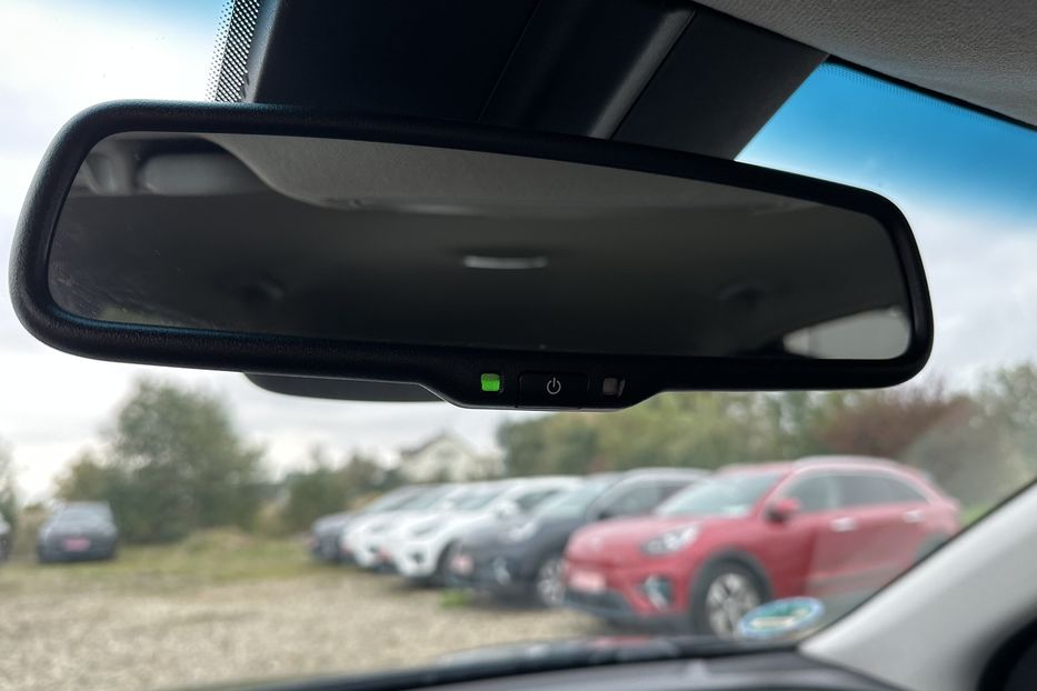 Продам Kia Niro 64 кВт Макс. комплектація 2020 года в Львове