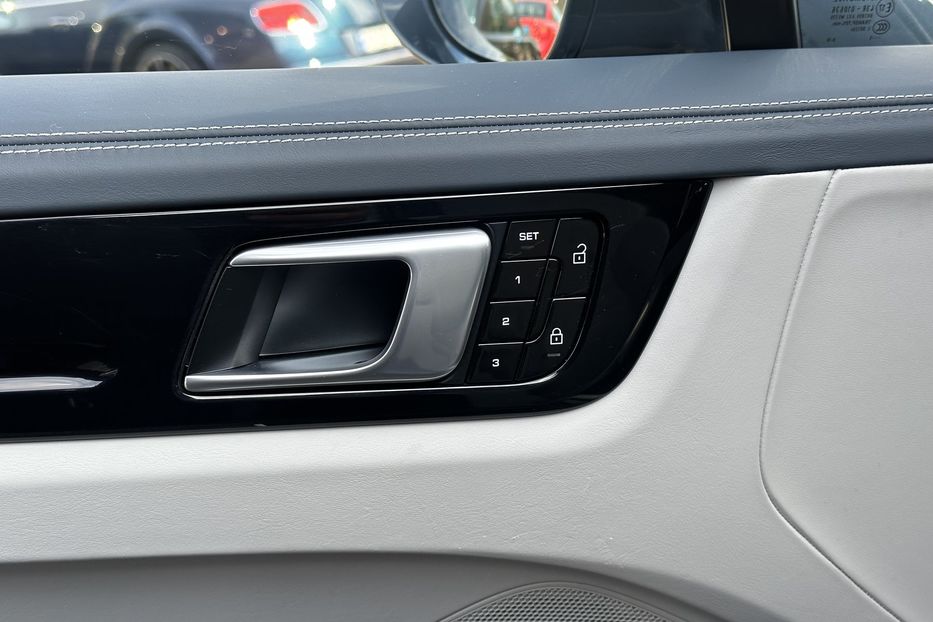 Продам Porsche Cayenne S 2019 года в Киеве