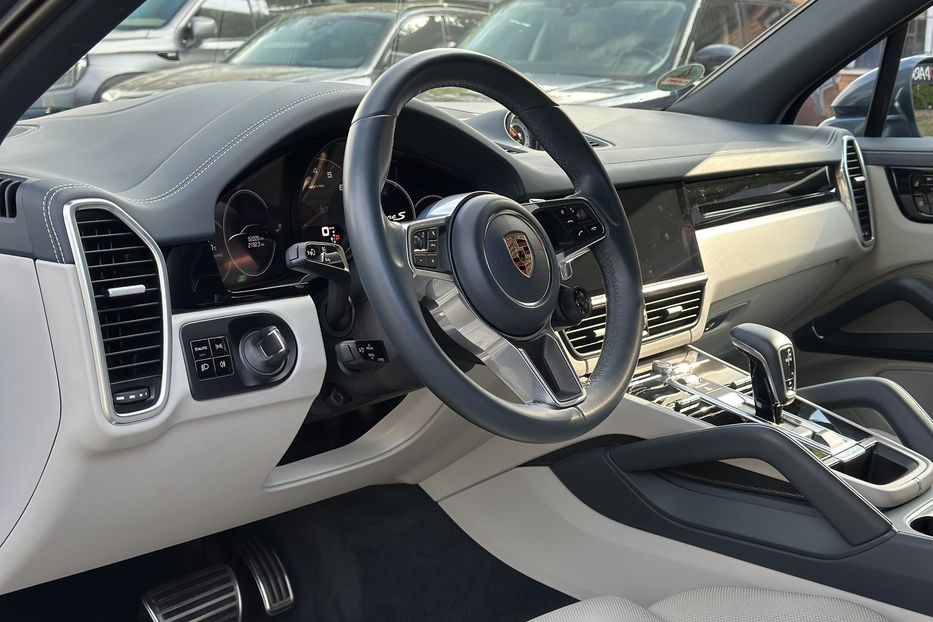 Продам Porsche Cayenne S 2019 года в Киеве