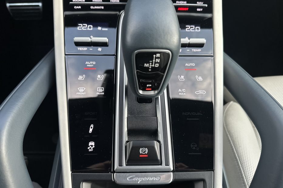 Продам Porsche Cayenne S 2019 года в Киеве
