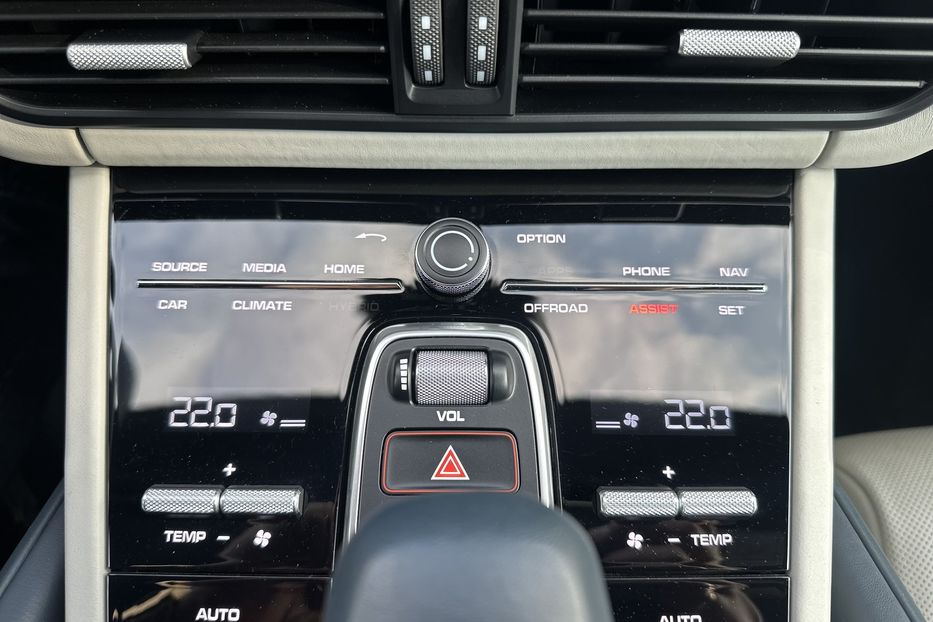 Продам Porsche Cayenne S 2019 года в Киеве