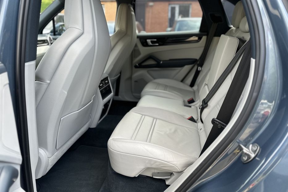 Продам Porsche Cayenne S 2019 года в Киеве