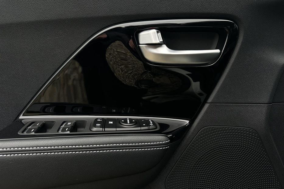 Продам Kia Niro 64 кВт Макс. комплектація 2021 года в Львове