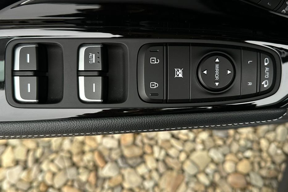 Продам Kia Niro 64 кВт Макс. комплектація 2021 года в Львове