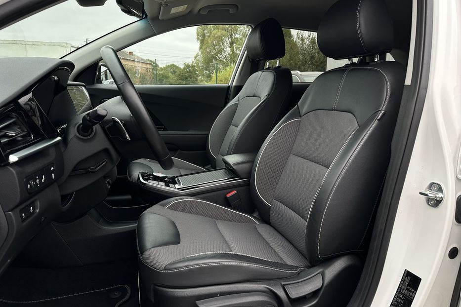 Продам Kia Niro 64 кВт Макс. комплектація 2021 года в Львове