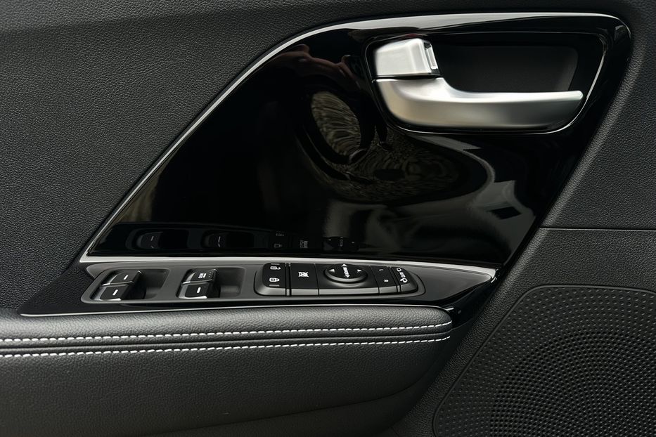 Продам Kia Niro 64 кВт Макс. комплектація 2021 года в Львове