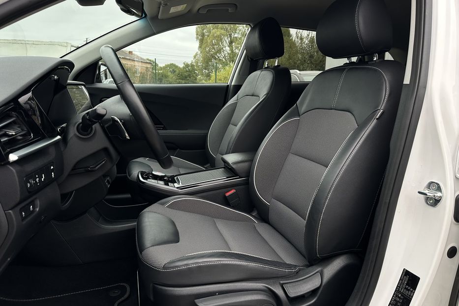 Продам Kia Niro 64 кВт Макс. комплектація 2021 года в Львове