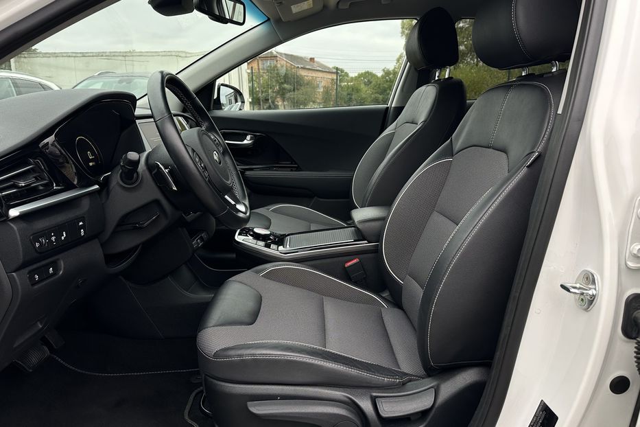 Продам Kia Niro 64 кВт Макс. комплектація 2021 года в Львове