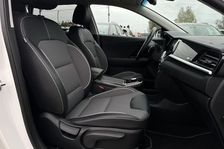 Продам Kia Niro 64 кВт Макс. комплектація 2021 года в Львове