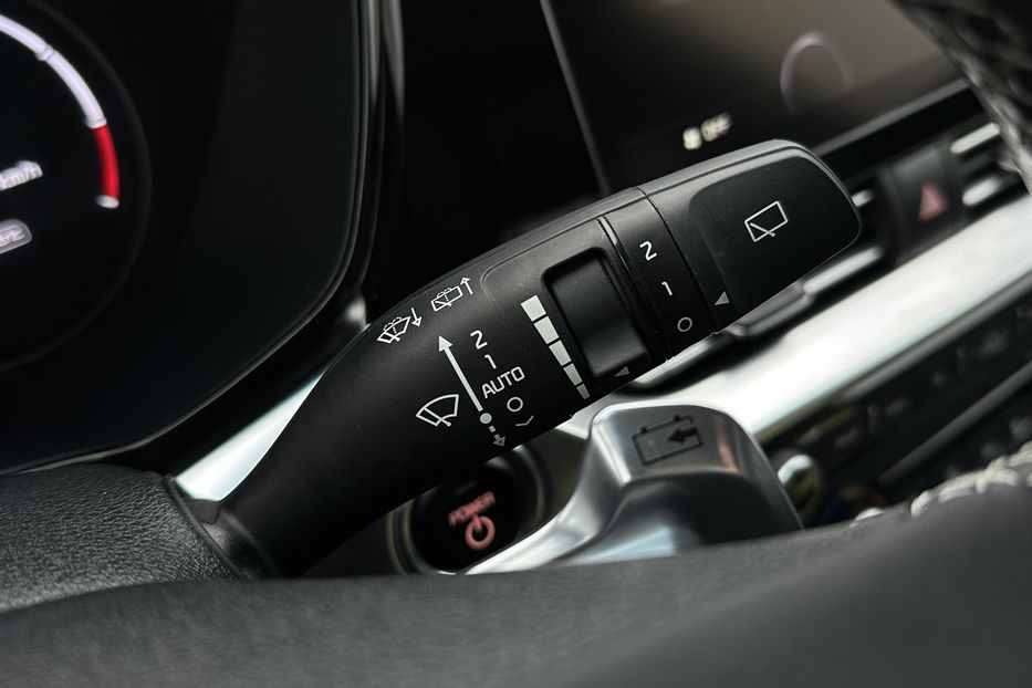 Продам Kia Niro 64 кВт Макс. комплектація 2021 года в Львове
