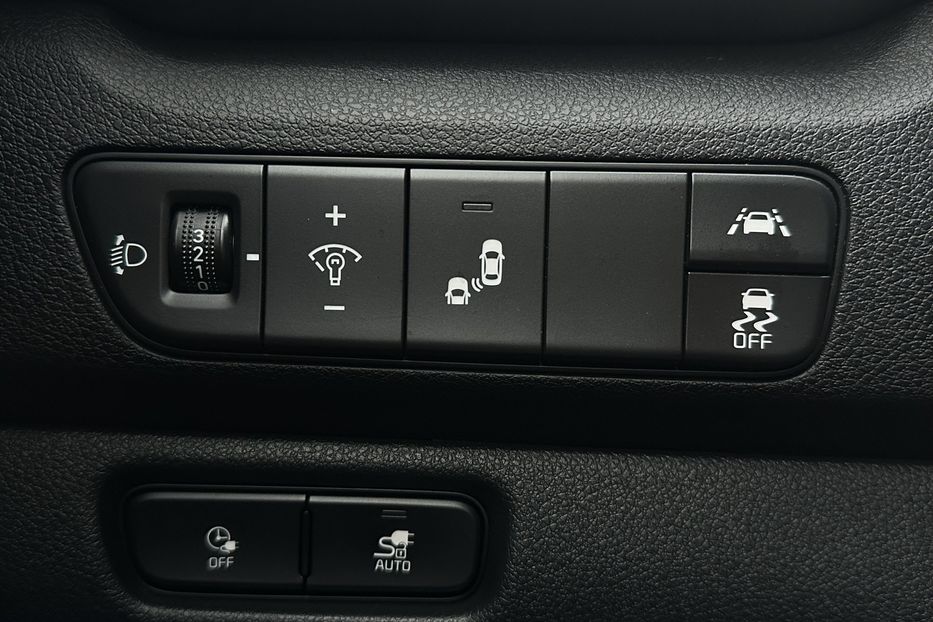 Продам Kia Niro 64 кВт Макс. комплектація 2021 года в Львове