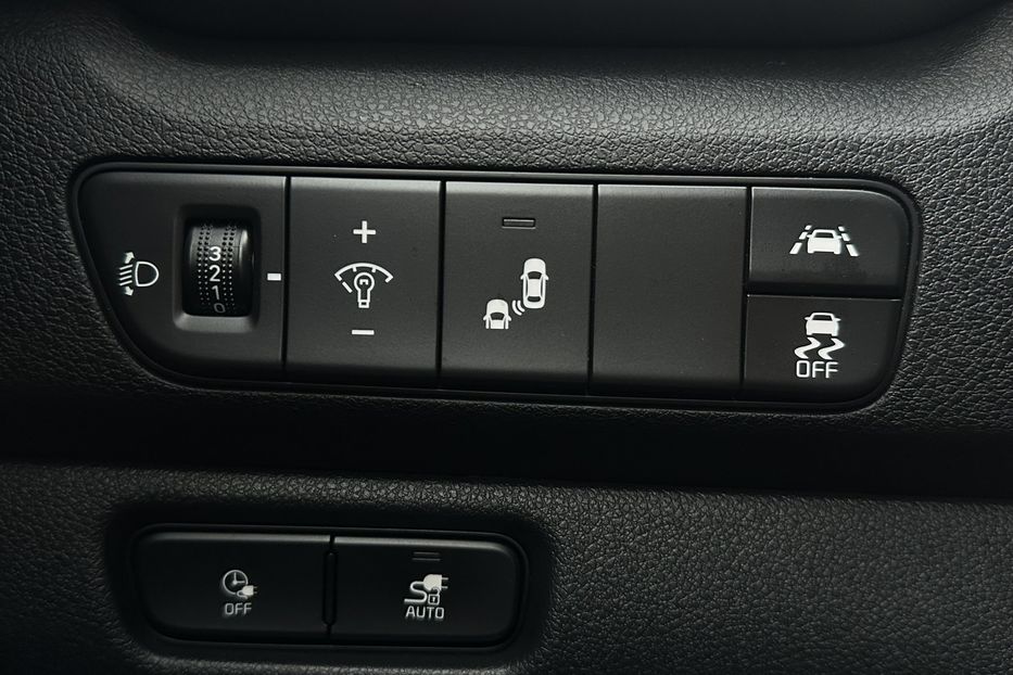 Продам Kia Niro 64 кВт Макс. комплектація 2021 года в Львове