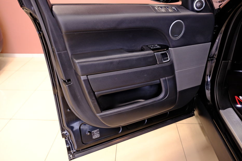 Продам Land Rover Range Rover Sport 2016 года в Одессе