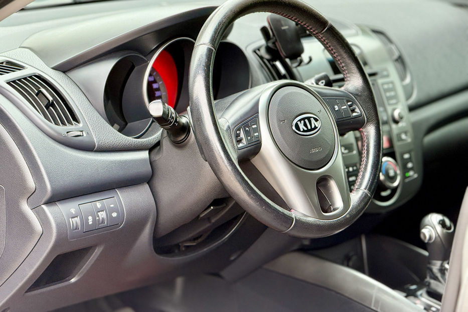 Продам Kia Cerato 2011 года в Киеве