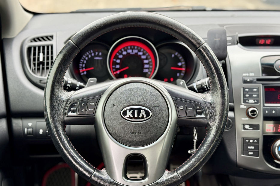 Продам Kia Cerato 2011 года в Киеве