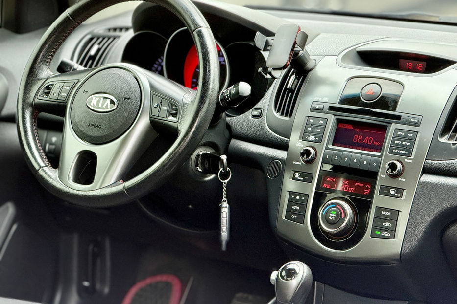 Продам Kia Cerato 2011 года в Киеве