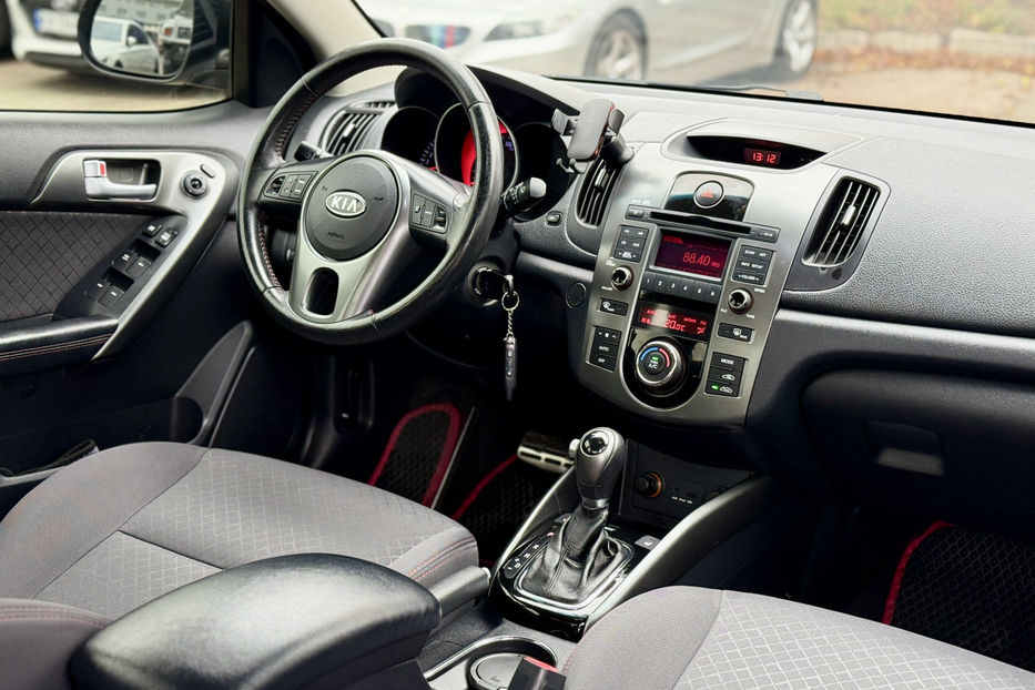 Продам Kia Cerato 2011 года в Киеве