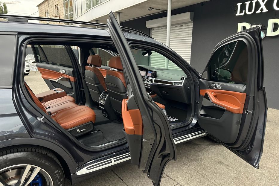 Продам BMW X7 30d M package  2020 года в Киеве