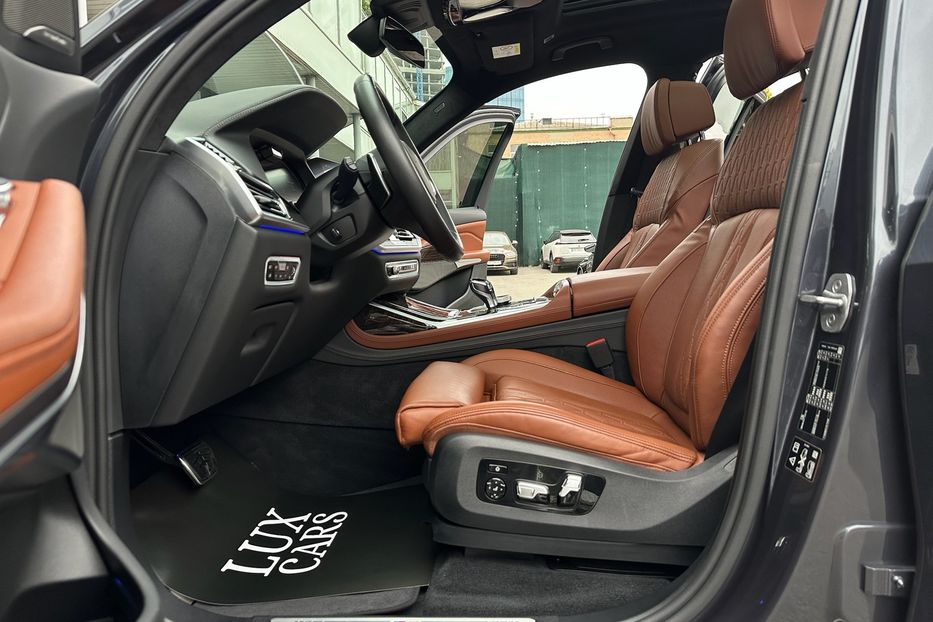 Продам BMW X7 30d M package  2020 года в Киеве