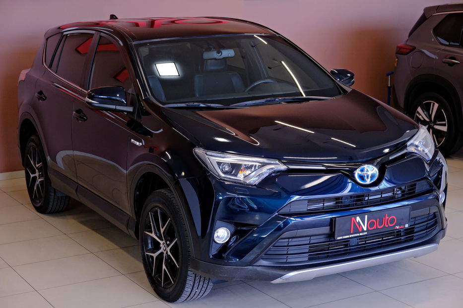 Продам Toyota Rav 4 Hybrid 2017 года в Одессе