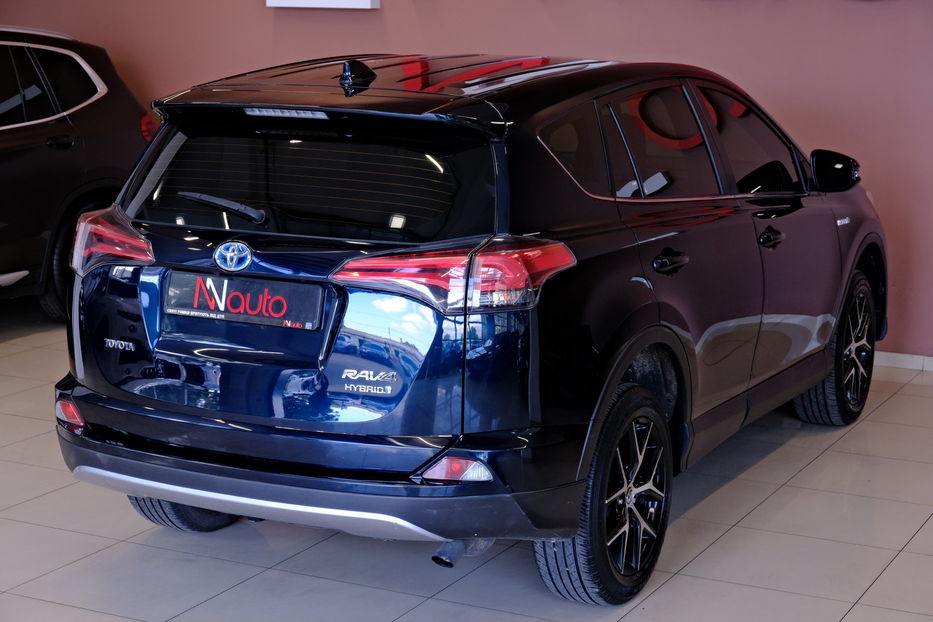 Продам Toyota Rav 4 Hybrid 2017 года в Одессе