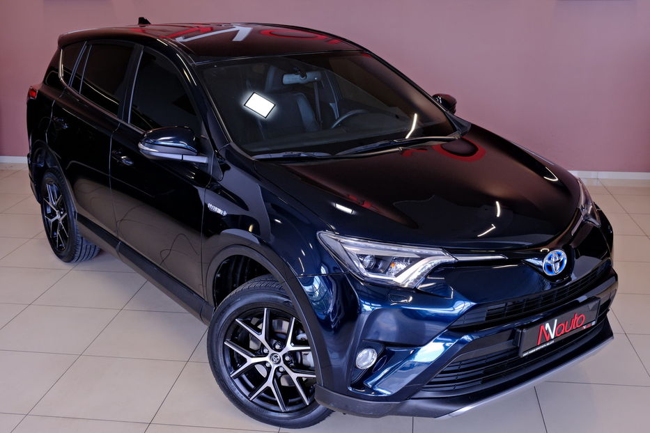 Продам Toyota Rav 4 Hybrid 2017 года в Одессе