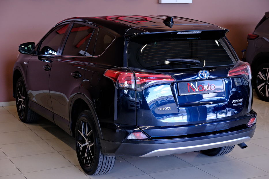 Продам Toyota Rav 4 Hybrid 2017 года в Одессе