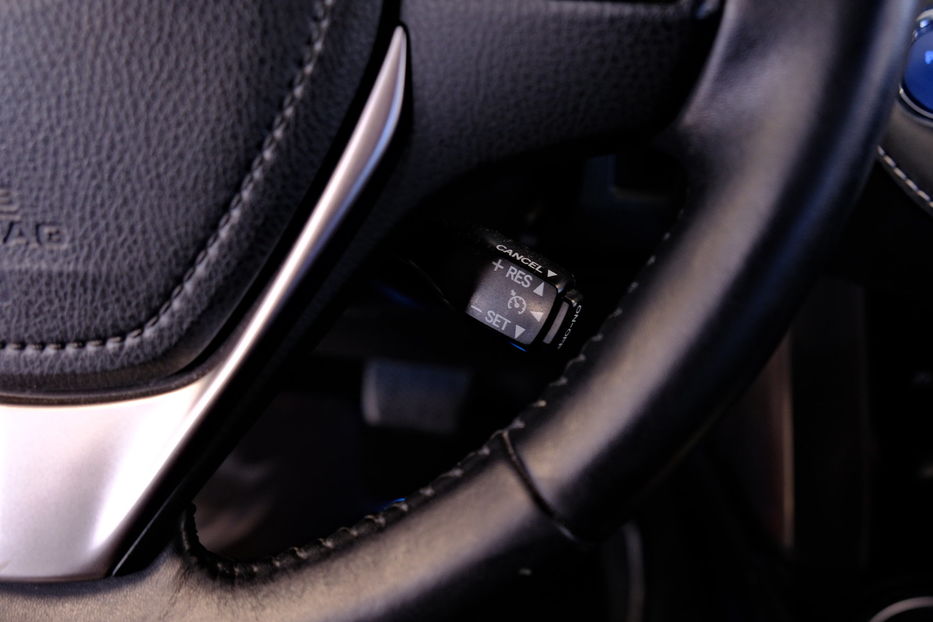 Продам Toyota Rav 4 Hybrid 2017 года в Одессе