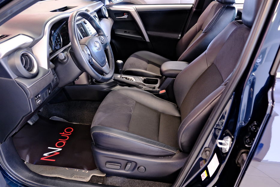 Продам Toyota Rav 4 Hybrid 2017 года в Одессе