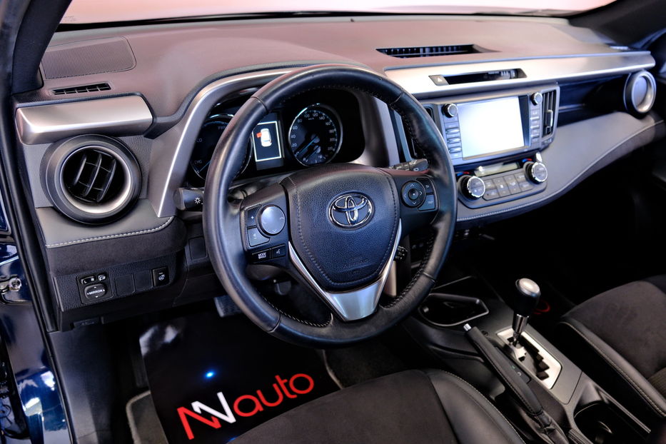 Продам Toyota Rav 4 Hybrid 2017 года в Одессе