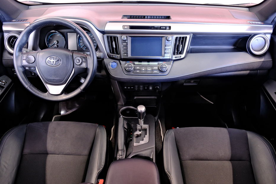 Продам Toyota Rav 4 Hybrid 2017 года в Одессе
