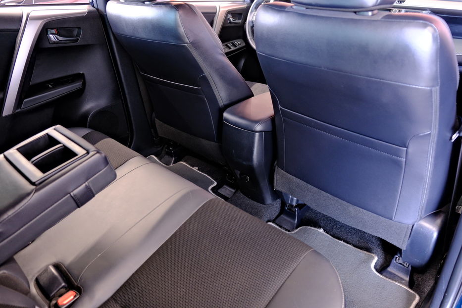 Продам Toyota Rav 4 Hybrid 2017 года в Одессе