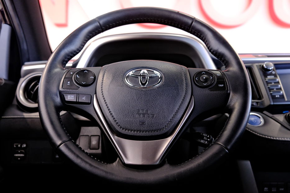 Продам Toyota Rav 4 Hybrid 2017 года в Одессе