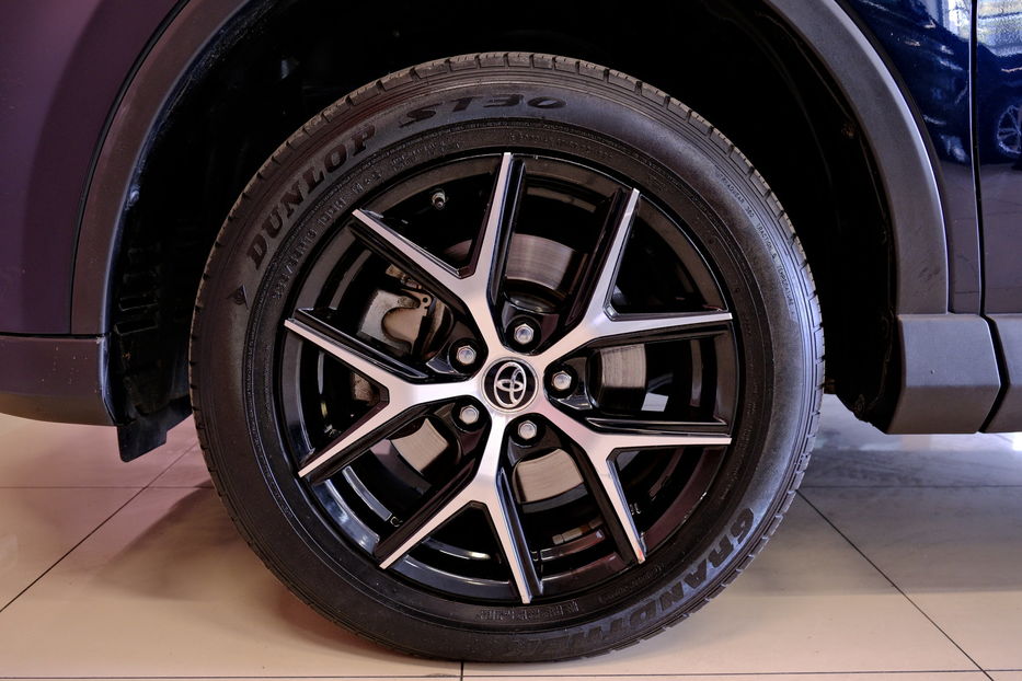 Продам Toyota Rav 4 Hybrid 2017 года в Одессе