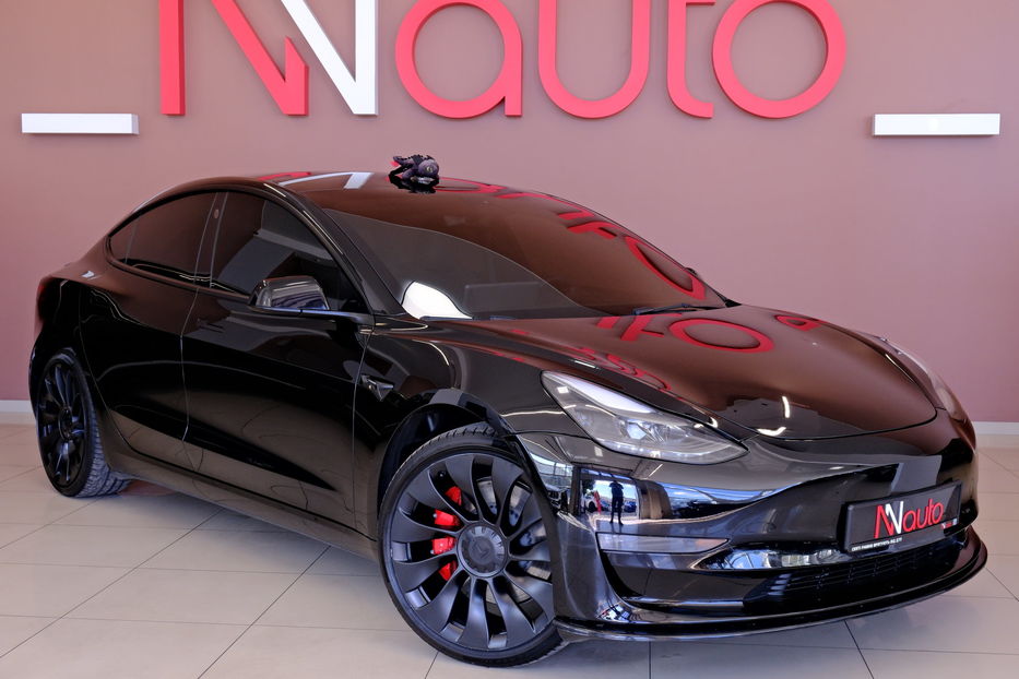 Продам Tesla Model 3 Performance Dual Motor 2023 года в Одессе