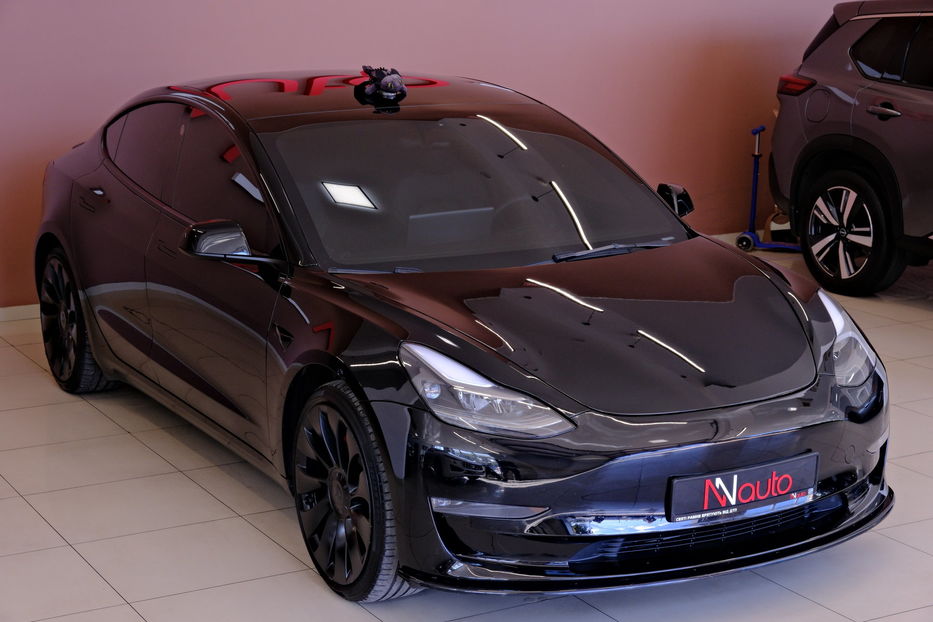 Продам Tesla Model 3 Performance Dual Motor 2023 года в Одессе