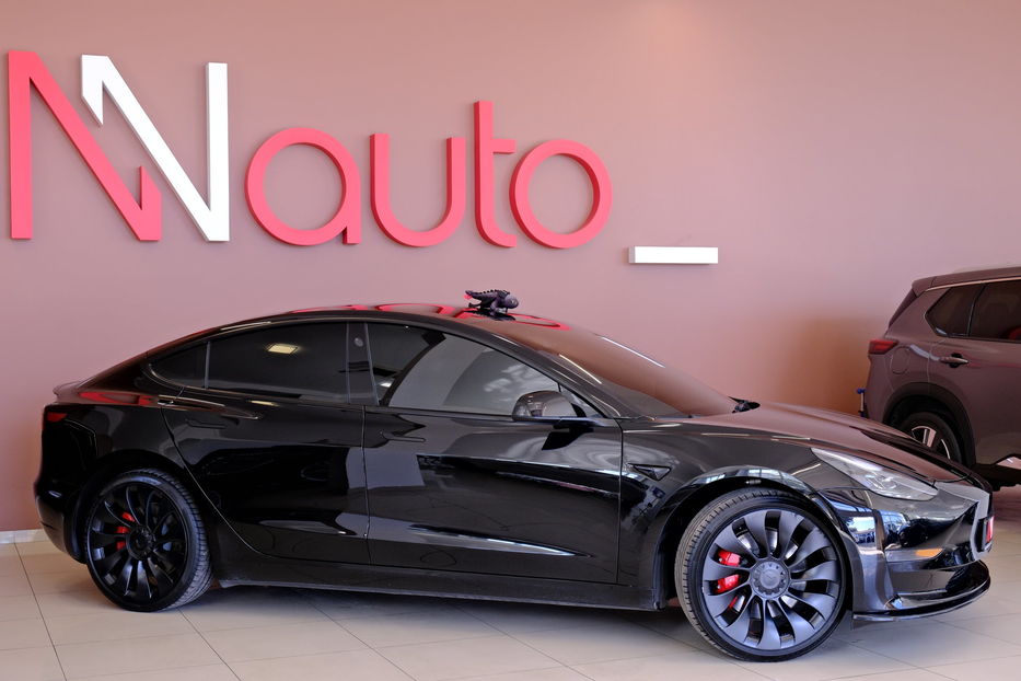 Продам Tesla Model 3 Performance Dual Motor 2023 года в Одессе
