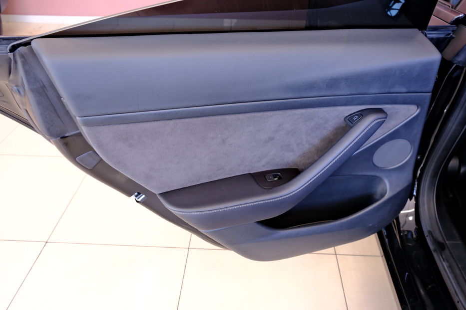 Продам Tesla Model 3 Performance Dual Motor 2023 года в Одессе