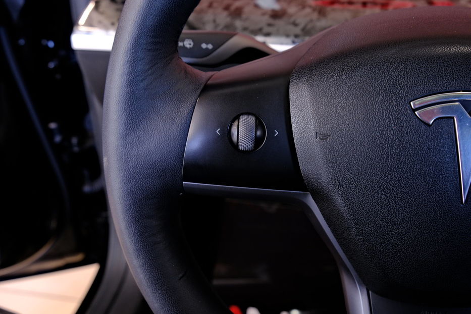 Продам Tesla Model 3 Performance Dual Motor 2023 года в Одессе