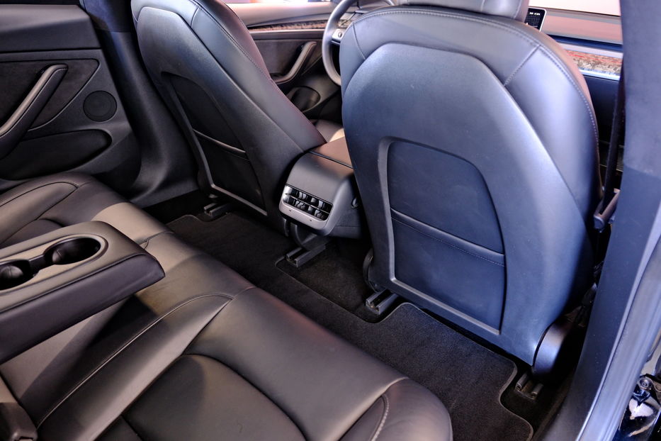Продам Tesla Model 3 Performance Dual Motor 2023 года в Одессе
