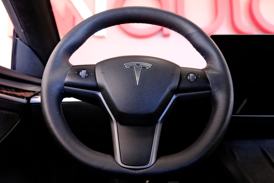 Продам Tesla Model 3 Performance Dual Motor 2023 года в Одессе
