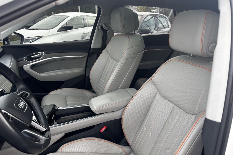 Продам Audi E-Tron 2021 года в Львове