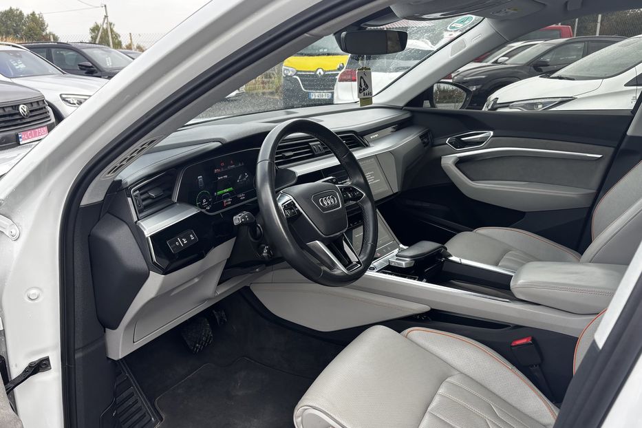 Продам Audi E-Tron 2021 года в Львове