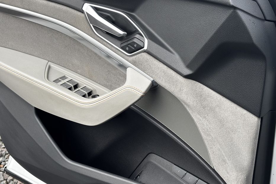 Продам Audi E-Tron 2021 года в Львове
