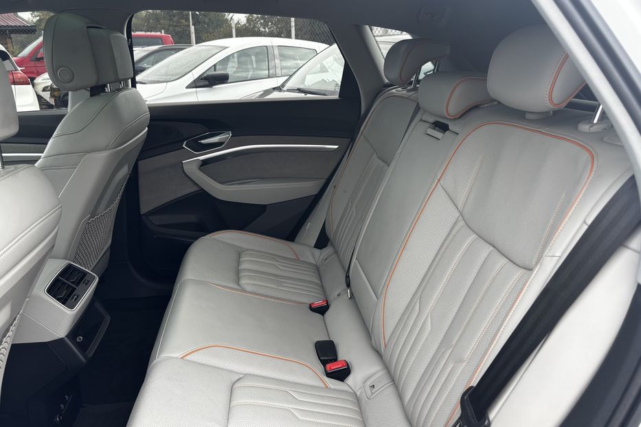 Продам Audi E-Tron 2021 года в Львове